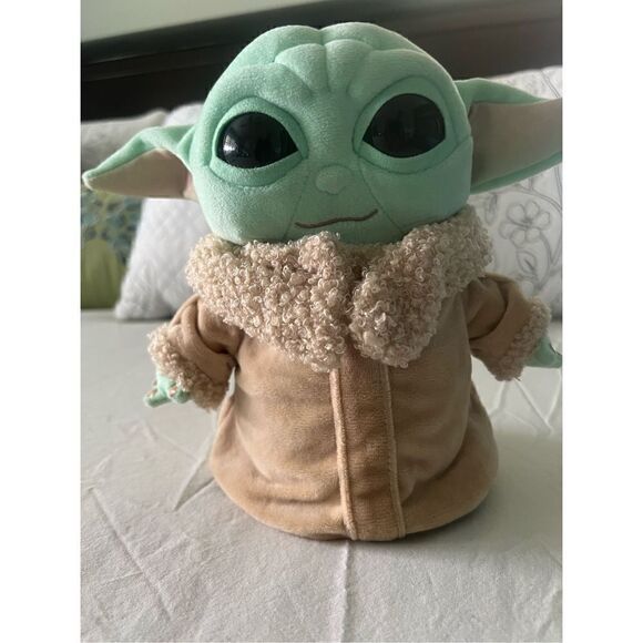Star Wars Baby Yoda Mandalorian Child 8” by Mattel - Picture 6 of 7